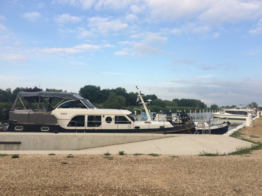 A6DD4D78-60D3-47F2-81A4-08BDE23014BD