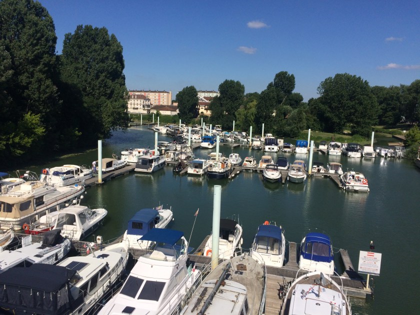 BAE7DCB7-0E89-45A4-96DF-E8C113761CD9