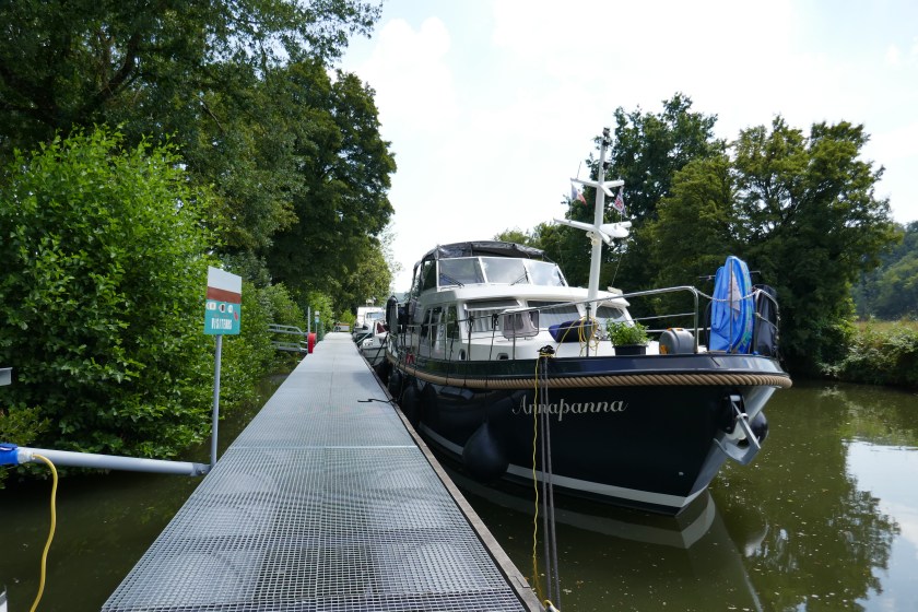 1603494E-45A5-4F16-9590-C0001C187660