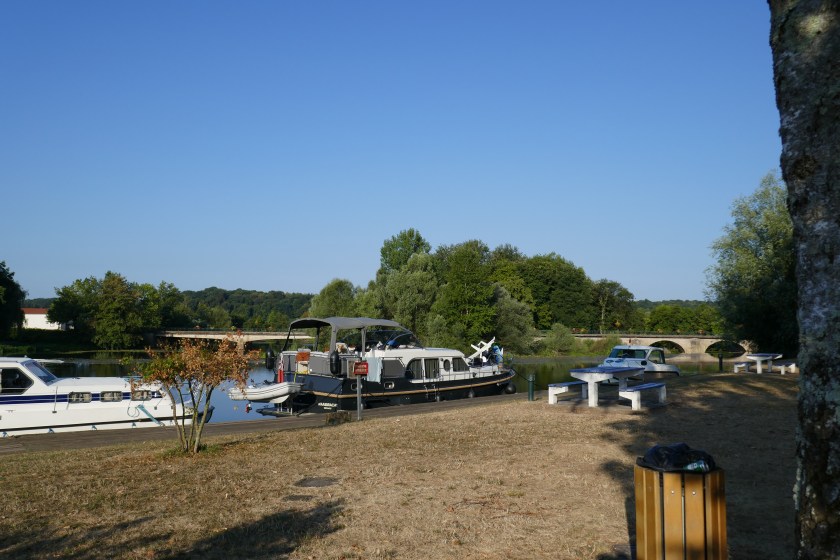 FD924853-B723-497F-A8F8-9139ED547CE1